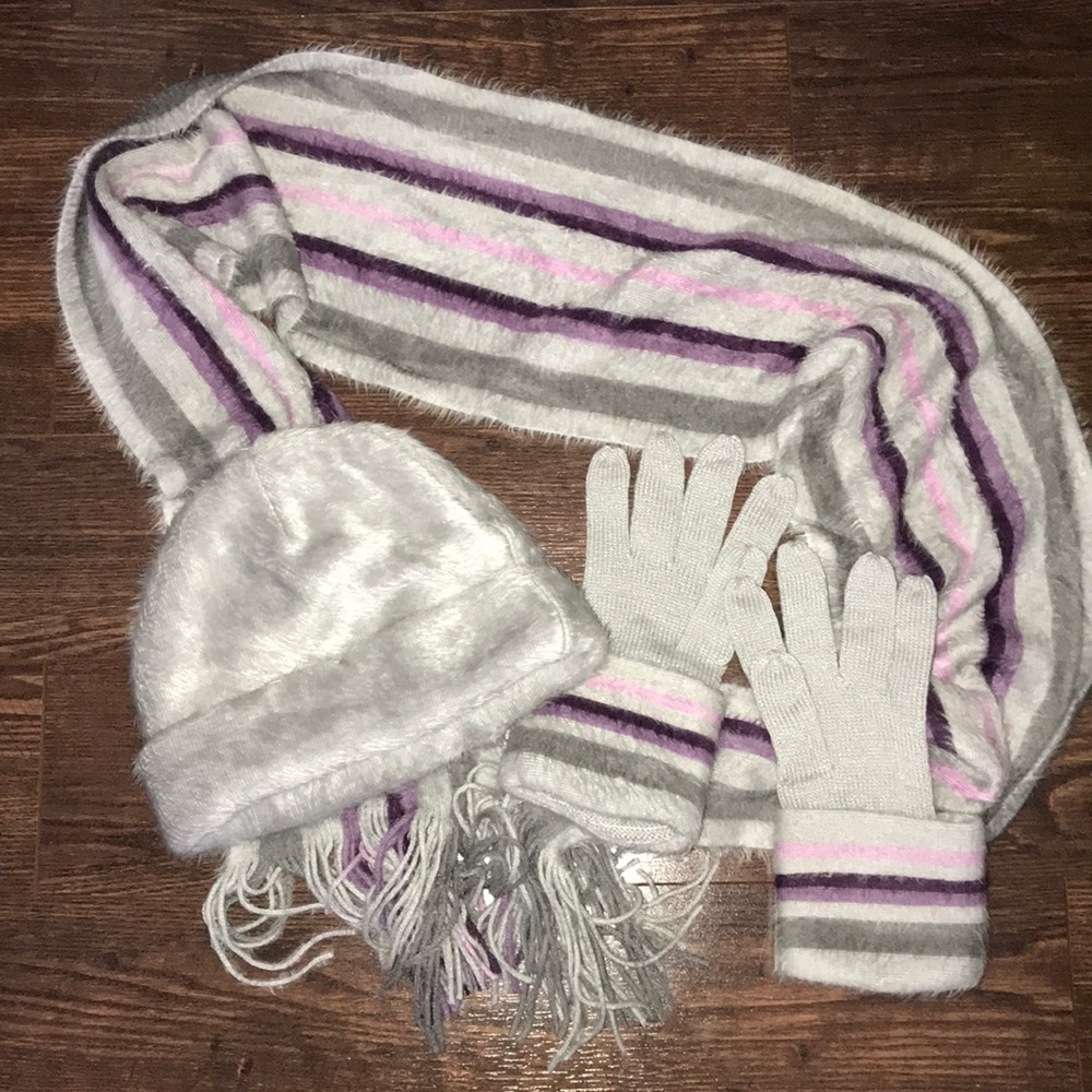 Cashmere hat-glove-scarf set